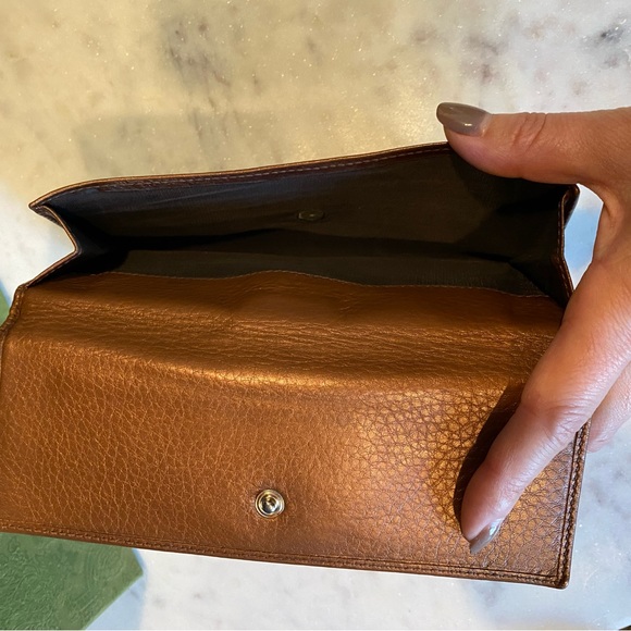 Gucci Soho Metallic Wallet - Picture 5 of 14